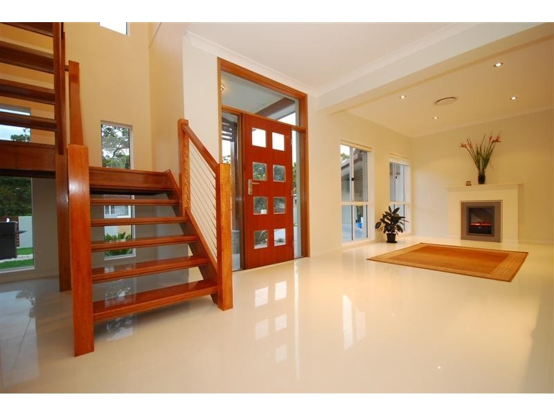 85 Woodville Place, Annerley QLD 4103