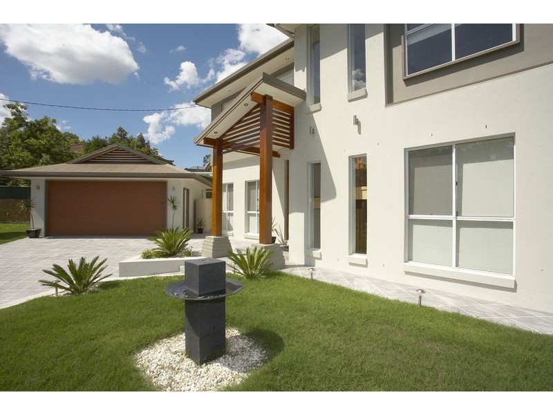 85 Woodville Place, Annerley QLD 4103