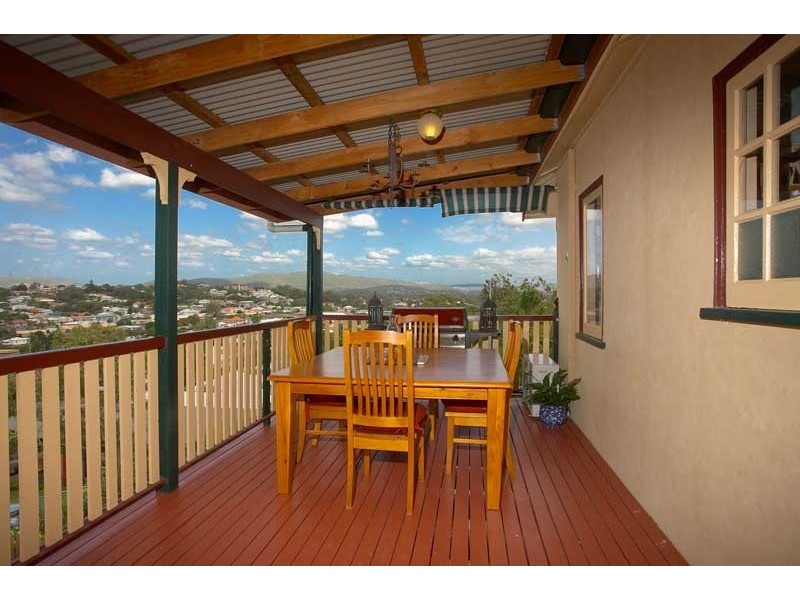 1 Progress Parade, Grange QLD 4051