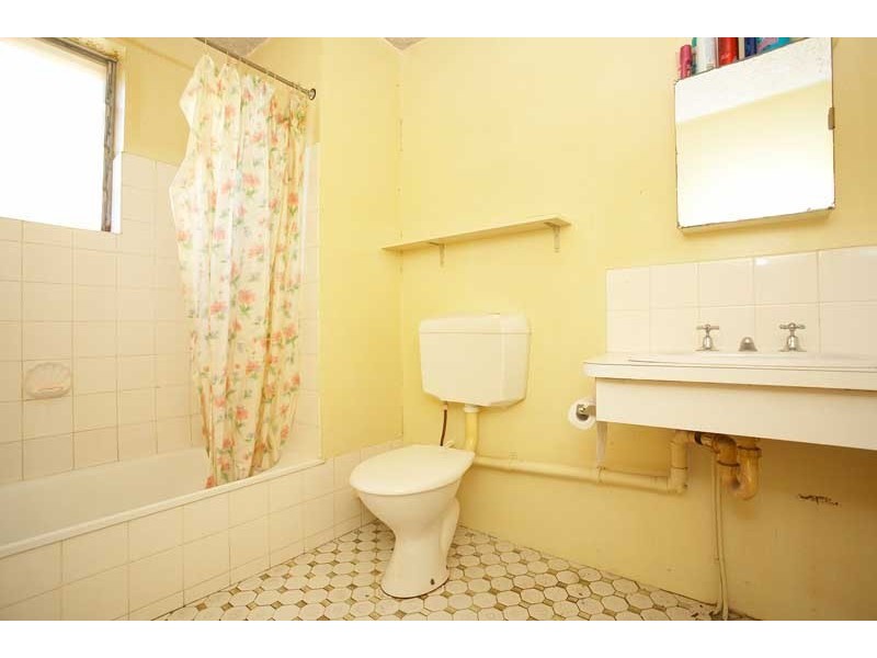 2/10 Cross Street, Fairfield QLD 4103