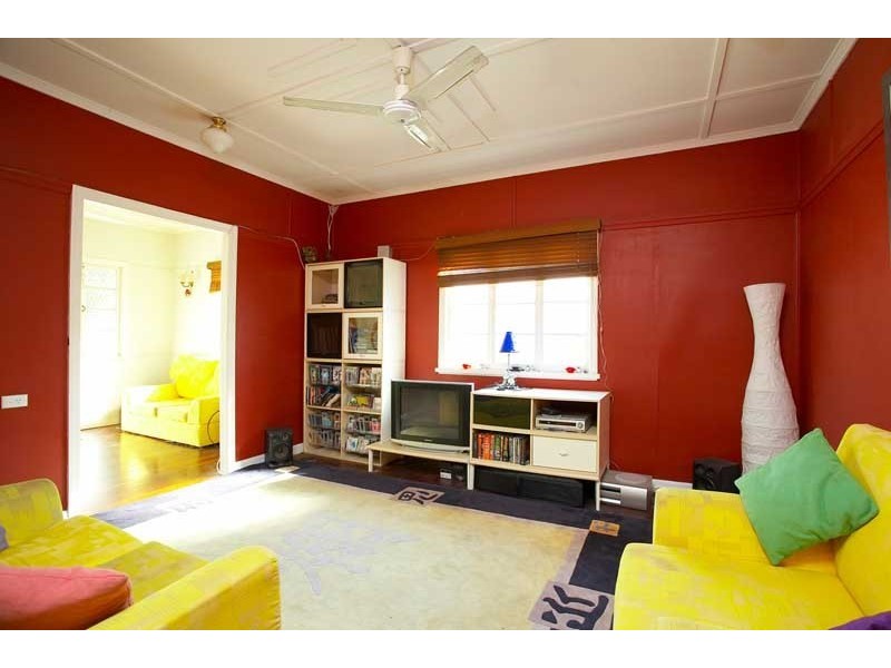 111 Waverley St, Annerley QLD 4103