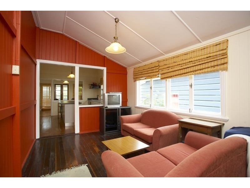 10 Elliott St, Woolloongabba QLD 4102