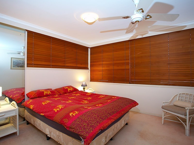 11 Riverview Pde, Surfers Paradise QLD 4217