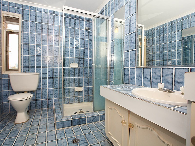 11 Riverview Pde, Surfers Paradise QLD 4217