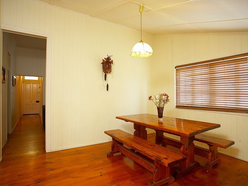 58 Chaucer St, Moorooka QLD 4105