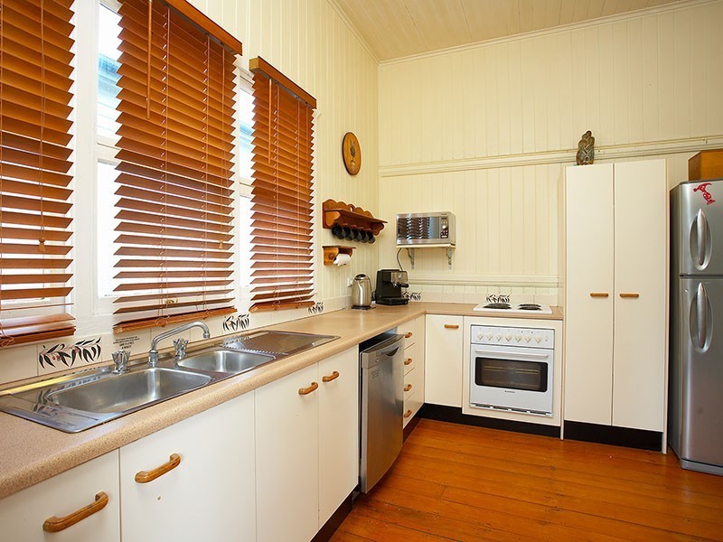 58 Chaucer St, Moorooka QLD 4105