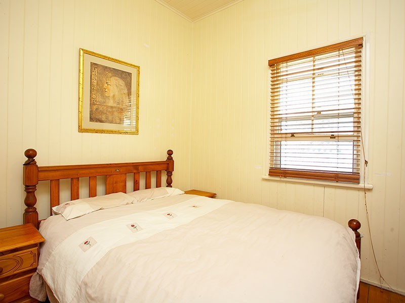 58 Chaucer St, Moorooka QLD 4105