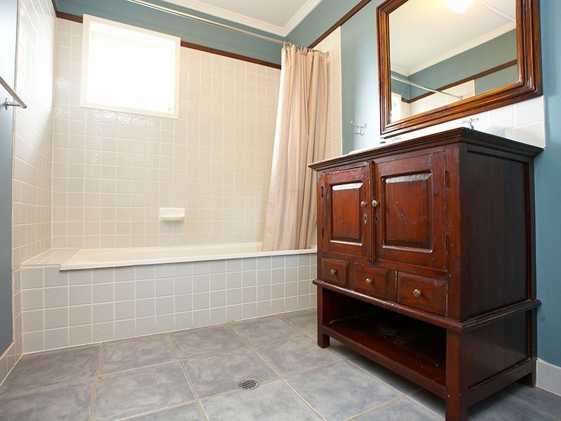 61 Chaucer St, Moorooka QLD 4105