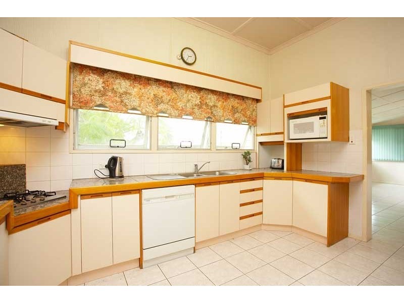 54 Tarragindi Rd, Tarragindi QLD 4121