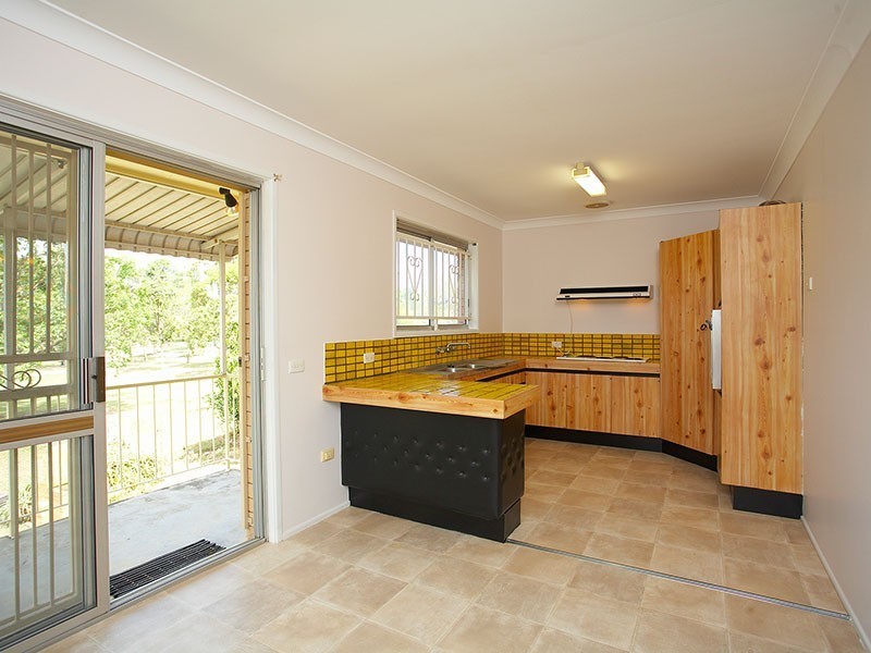 1 Peringa St, Coopers Plains QLD 4108