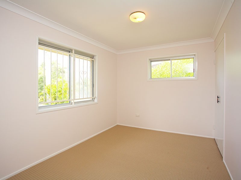 1 Peringa St, Coopers Plains QLD 4108