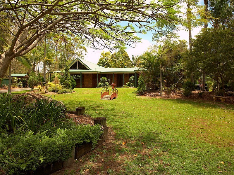 54 Jacaranda Ave, Boronia Heights QLD 4124