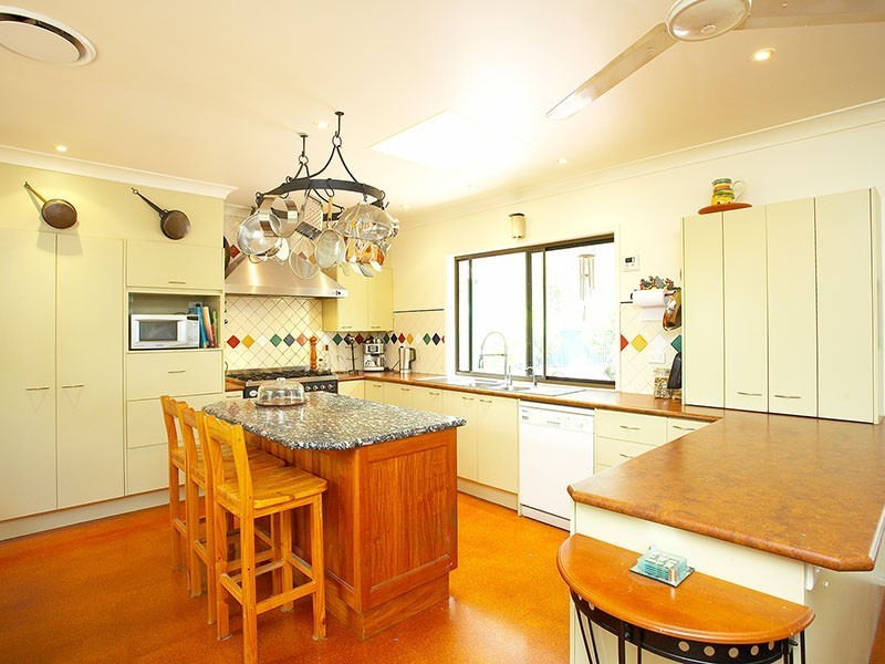 54 Jacaranda Ave, Boronia Heights QLD 4124