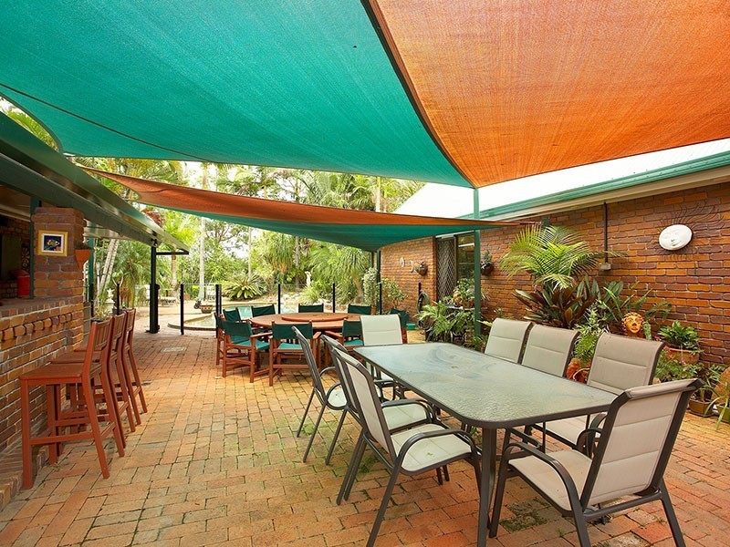54 Jacaranda Ave, Boronia Heights QLD 4124