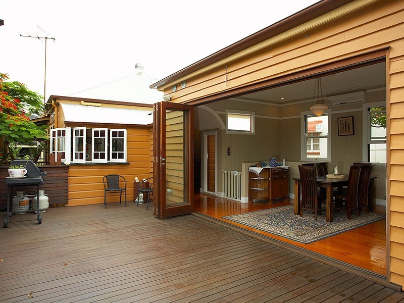 9 Catherine St, Woolloongabba QLD 4102