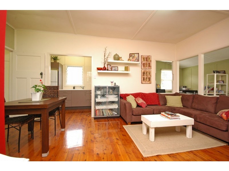 25 Robinson Street, Moorooka QLD 4105