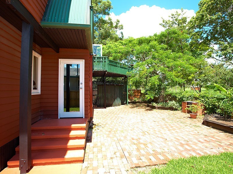 219 Graceville Ave, Graceville QLD 4075