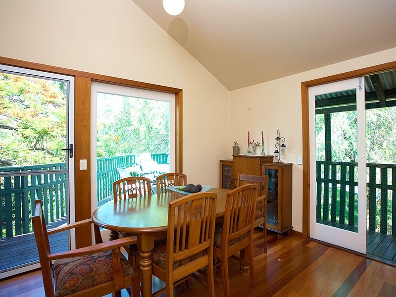 219 Graceville Ave, Graceville QLD 4075