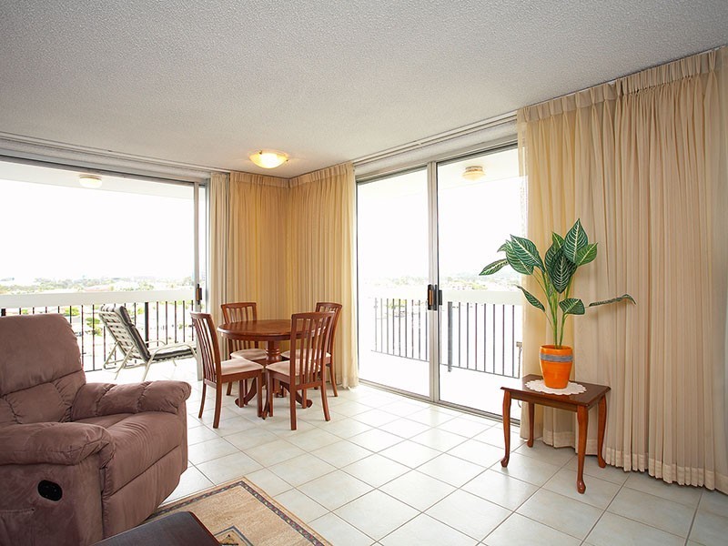 32 Riverview Parade, Surfers Paradise QLD 4217