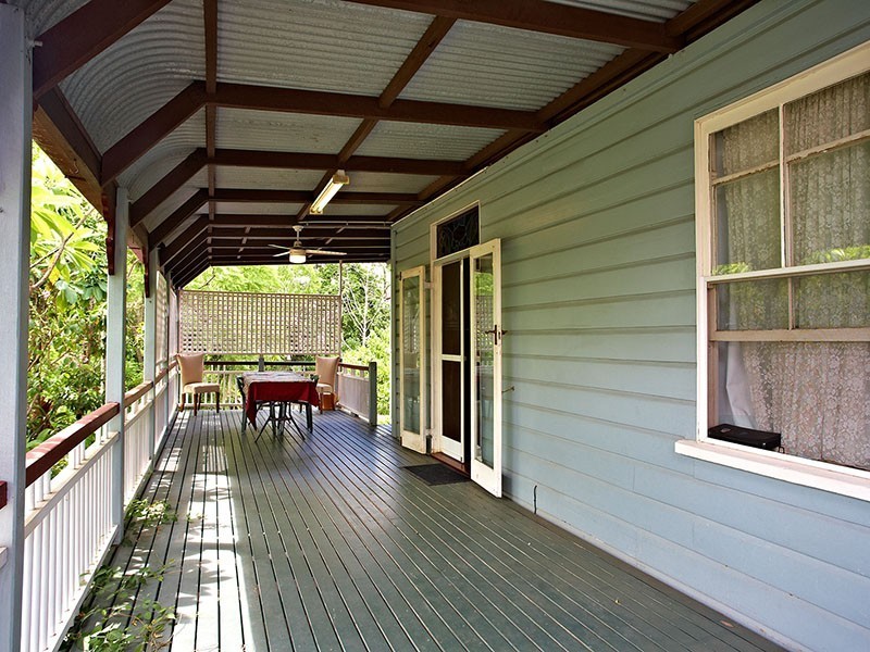 14 Darreen St, Greenslopes QLD 4120