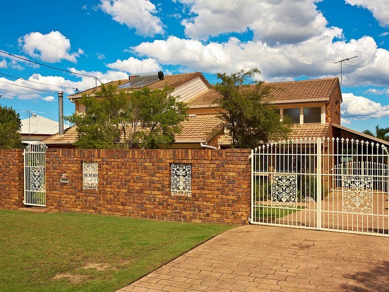 37 Nicholson Ave, Salisbury QLD 4107