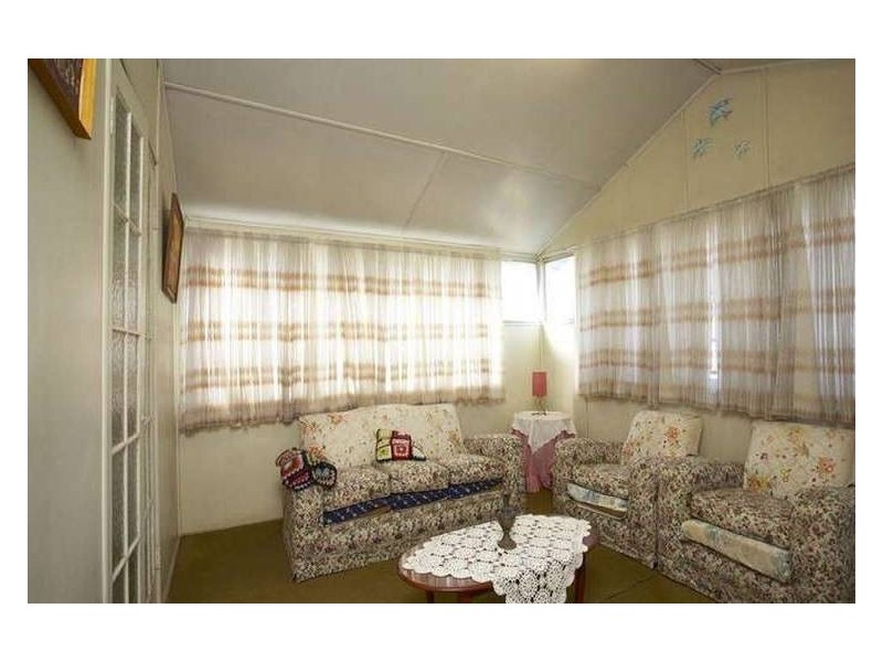 27 Emperor Street, Annerley QLD 4103