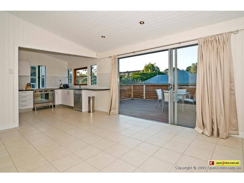 120 Ekibin Rd, Annerley QLD 4103