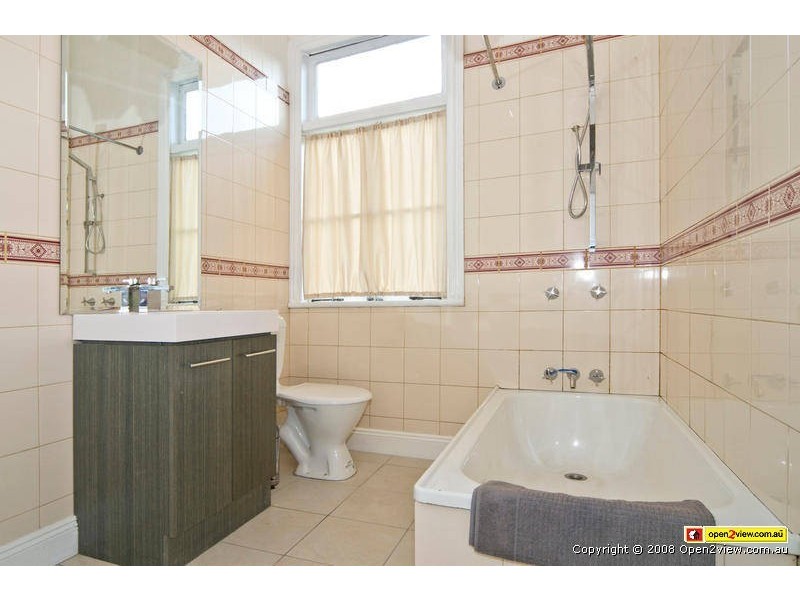 120 Ekibin Rd, Annerley QLD 4103