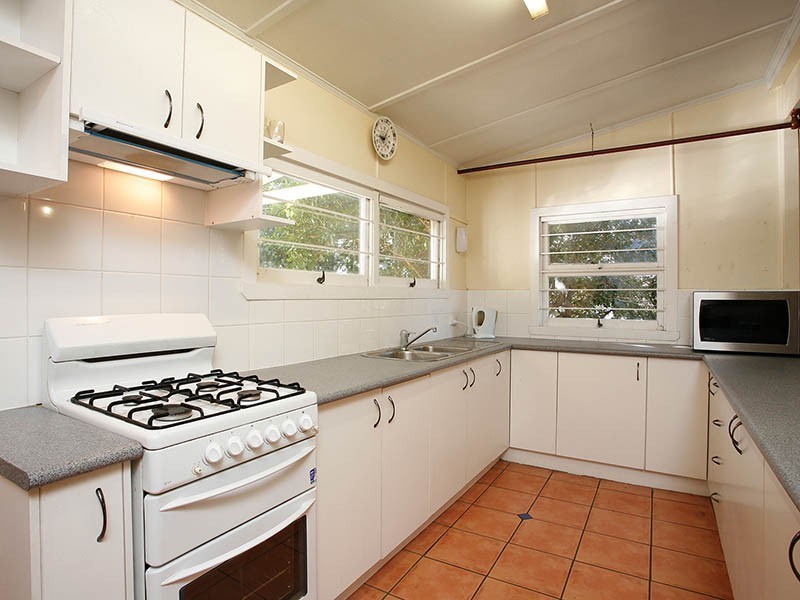 22 Devon Street, Annerley QLD 4103