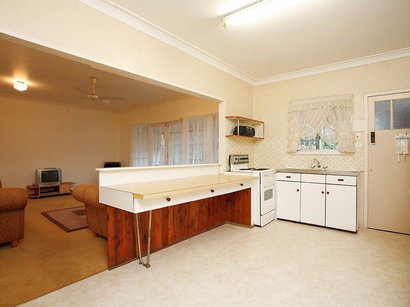 190 Cracknell Road, Tarragindi QLD 4121