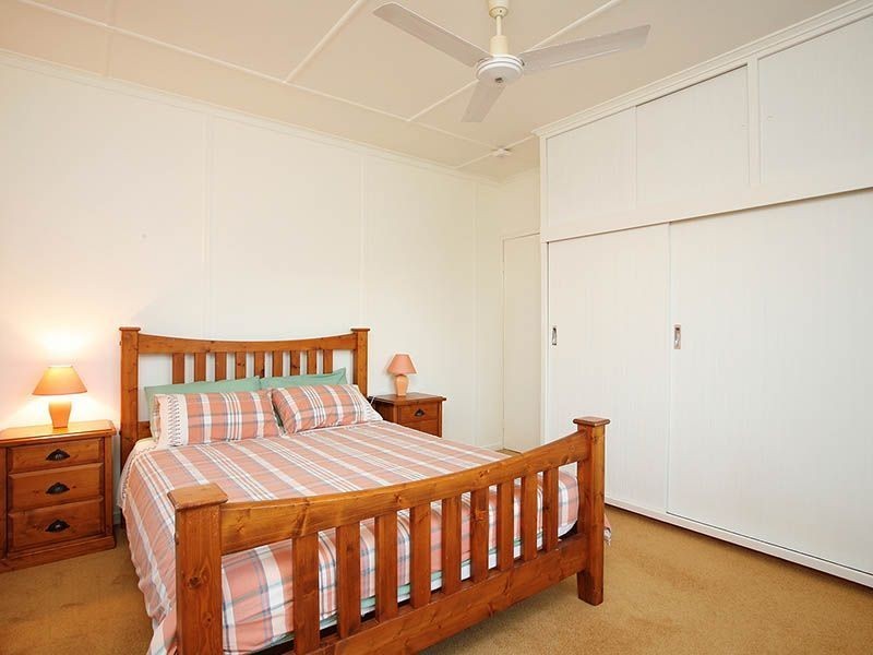 190 Cracknell Road, Tarragindi QLD 4121