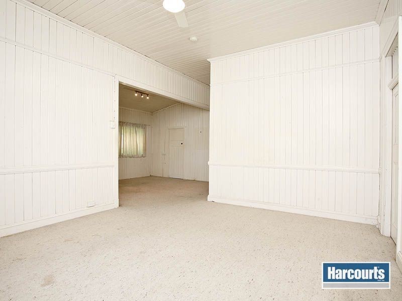 18 Albert Street, Annerley QLD 4103