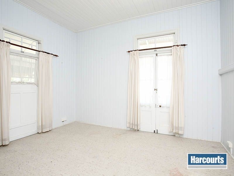 18 Albert Street, Annerley QLD 4103