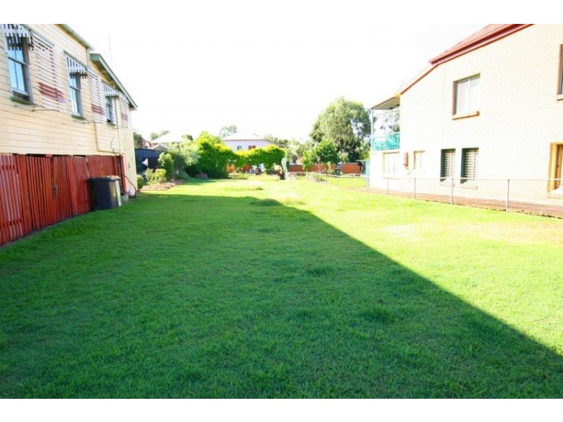 30 Myrtle Street, Woolloongabba QLD 4102