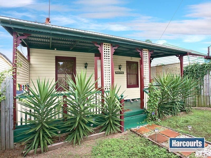 8 Elfin Street, East Brisbane QLD 4169