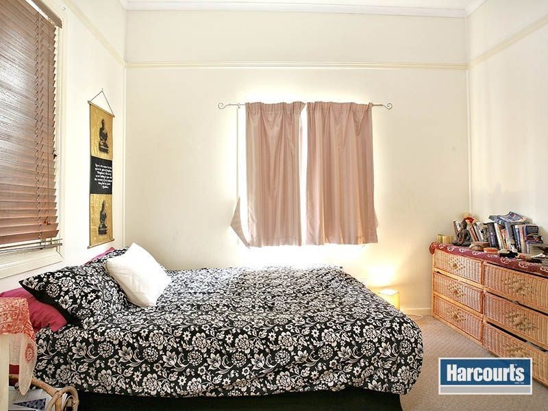 8 Elfin Street, East Brisbane QLD 4169