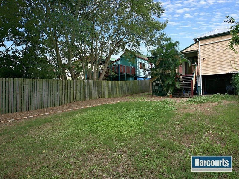 8 Elfin Street, East Brisbane QLD 4169
