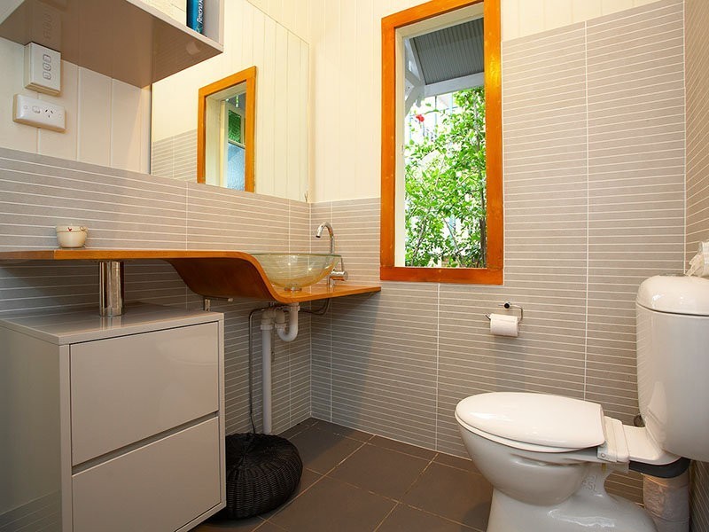 38 Pembroke Rd, Coorparoo QLD 4151