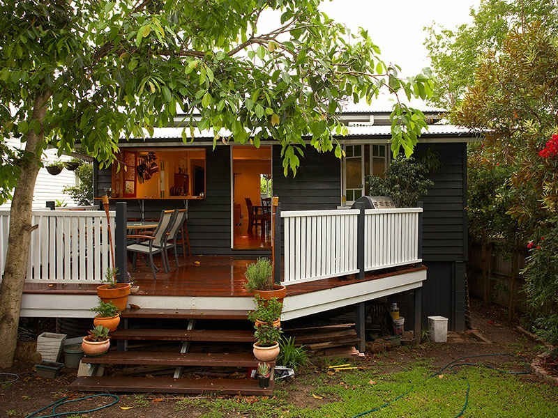 38 Pembroke Rd, Coorparoo QLD 4151