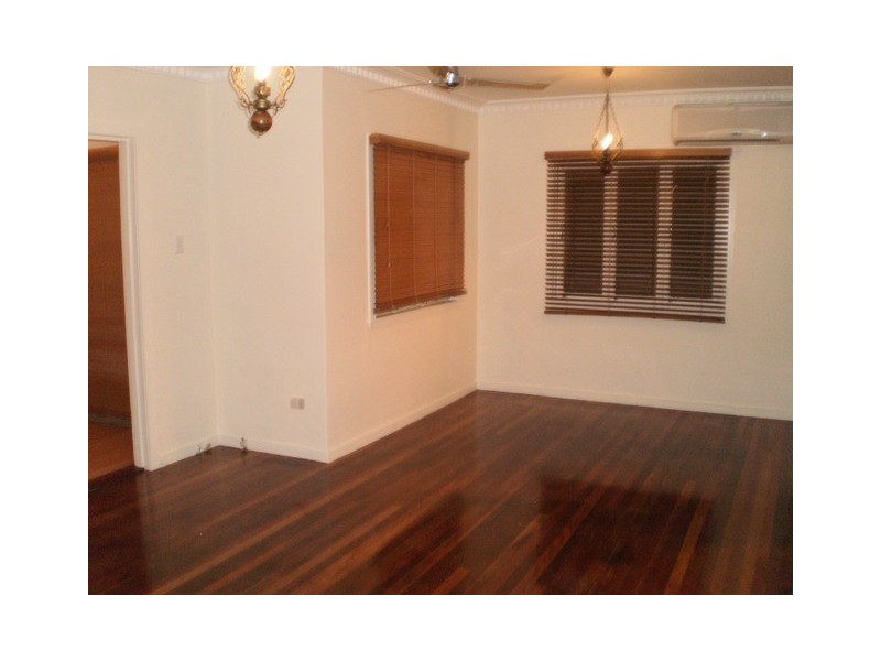 232 Stanley Rd, Carina QLD 4152