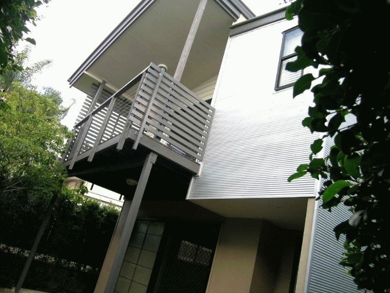 8/10 Christensen St, Yeronga QLD 4104