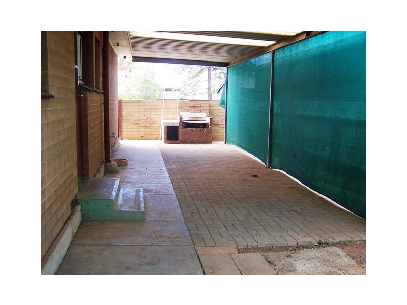 14 Flinders Avenue, Whyalla Stuart SA 5608