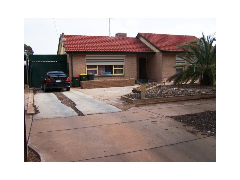 69 Flinders Avenue, Whyalla Stuart SA 5608