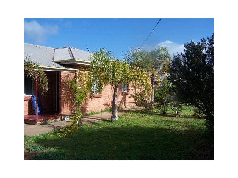 25 Lee Street, Whyalla Stuart SA 5608