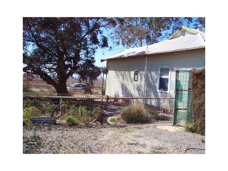 272 Earle Street, Iron Knob SA 5601