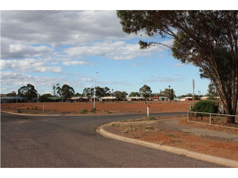 25 White Street, Whyalla Stuart, Whyalla Stuart SA 5608