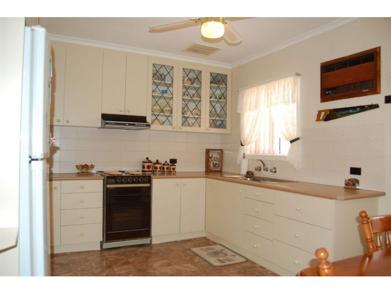 75 Flinders Avenue, Whyalla SA 5600