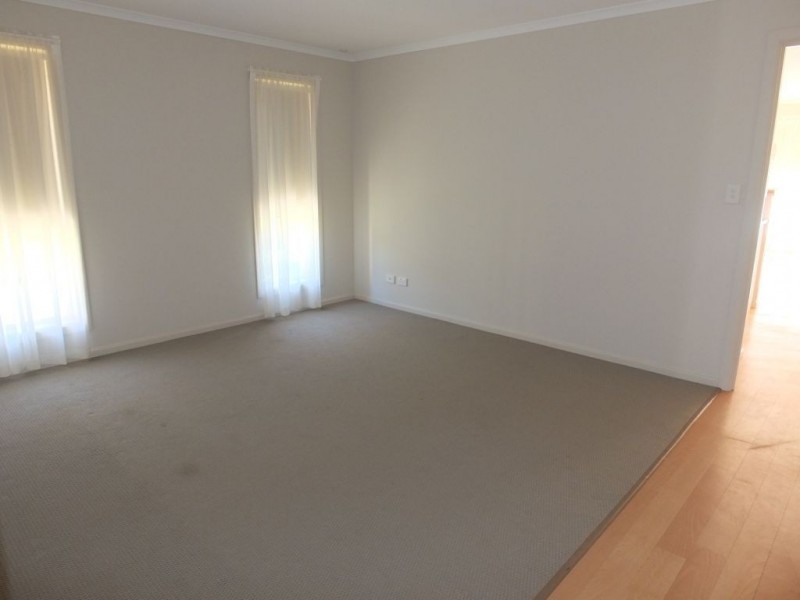 14 Fitzgerald Avenue, Whyalla Jenkins SA 5609