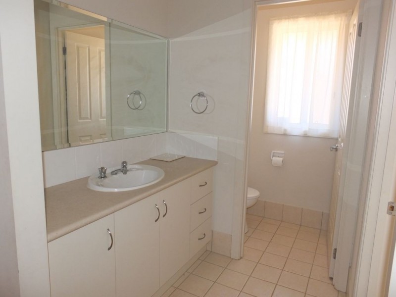 14 Fitzgerald Avenue, Whyalla Jenkins SA 5609