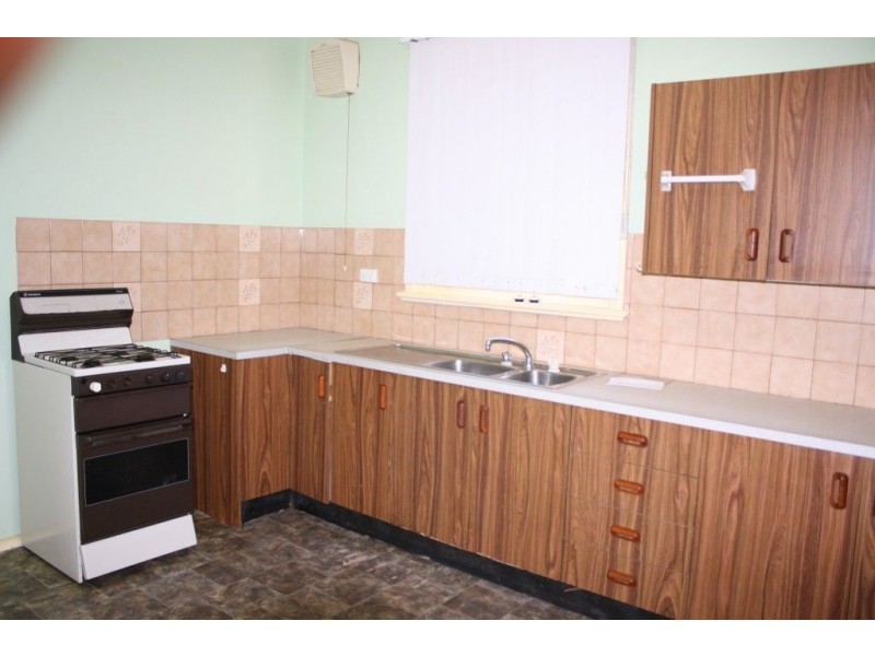 82 Nicolson Avenue, Whyalla SA 5600